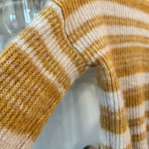 Madewell Space Dye Juniper V-Neck Pullover Fuzzy Sweater - Picture 2 of 5